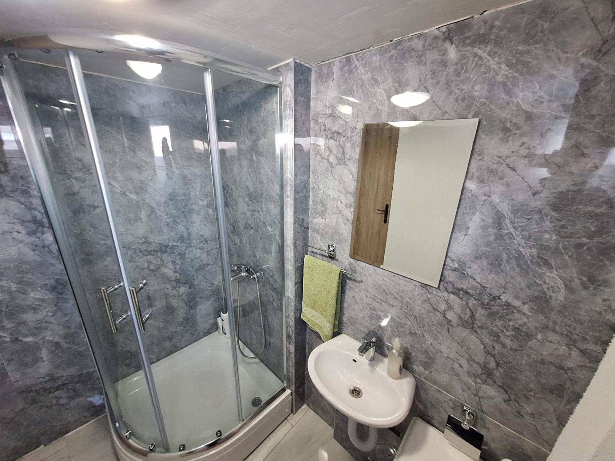 Fly & Stay Apartments Лакташи Екстер'єр фото